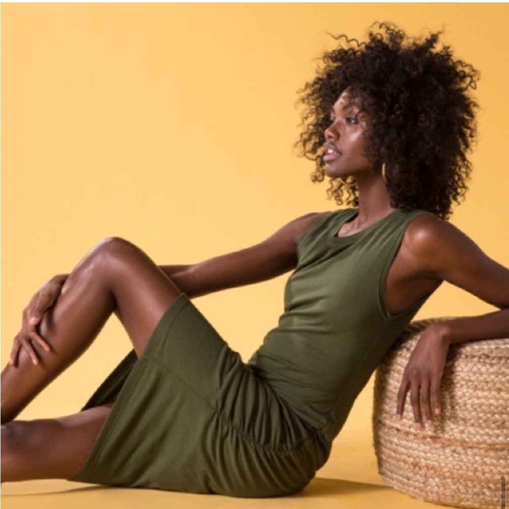 • Beyond Yoga • Women’s High Seas Ruched Mini Dress
Green Small